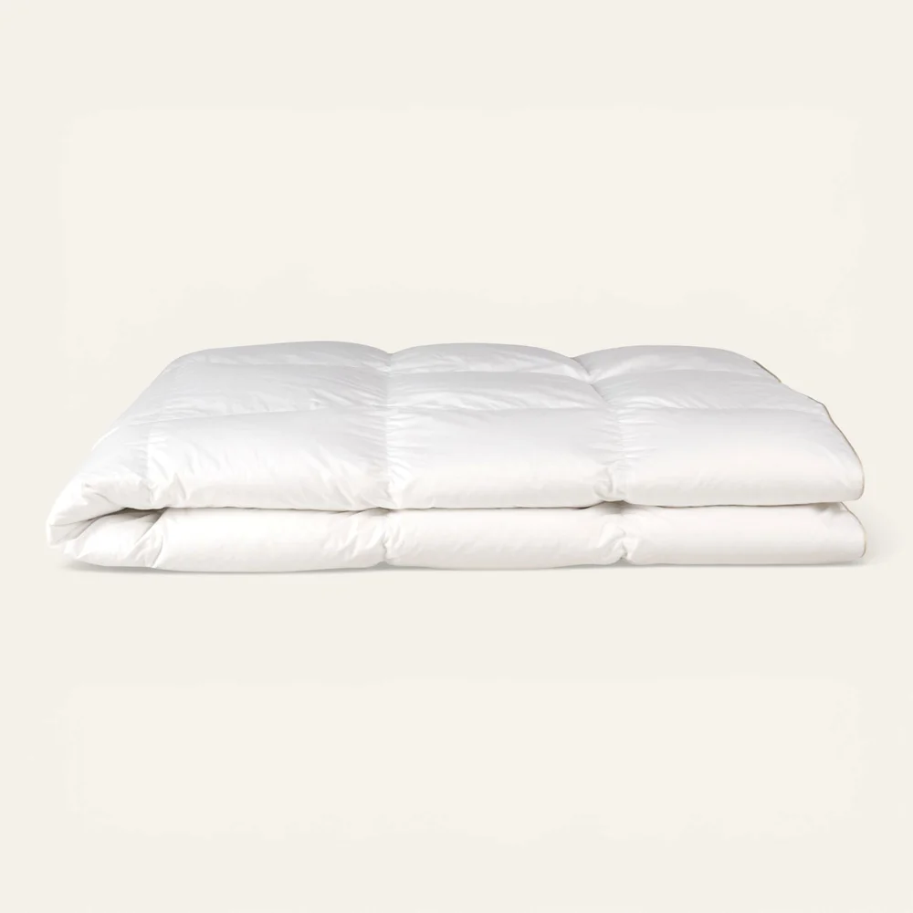 Helårs dundyne hvit – 140×220 cm v:8103676 Helårs dundyne hvit – 140×220 cm v:8103676