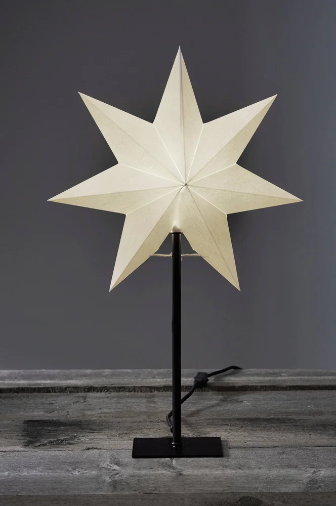 Stjerne på fot Frozen 55 cm – Hvit – Belysning | m v:6903612 Stjerne på fot Frozen 55 cm – Hvit – Belysning | m v:6903612