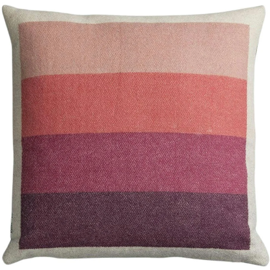 Åsmund Bold Pute 50×50 cm, Rosa / Grønn v:3052325 Åsmund Bold Pute 50×50 cm, Rosa / Grønn v:3052325