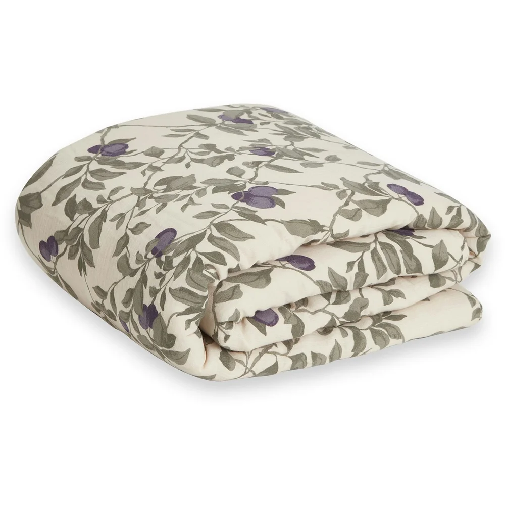 Plum Muslin Vattert Teppe 100×140 cm v:3154295 Plum Muslin Vattert Teppe 100×140 cm v:3154295