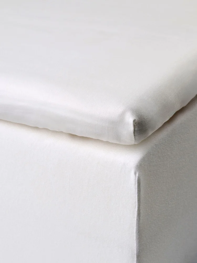 Laken til overmadrass hvit – 215×200 cm v:7915390